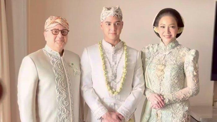 Maia & Irwan Tebar Koin Emas di Nikah Al-Alyssa